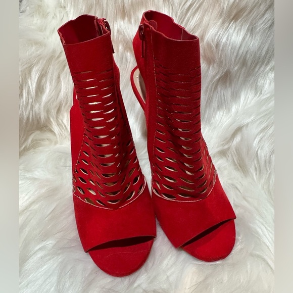 Qupid Red Sandals with Laser-Cut Design - Picture 2 of 10